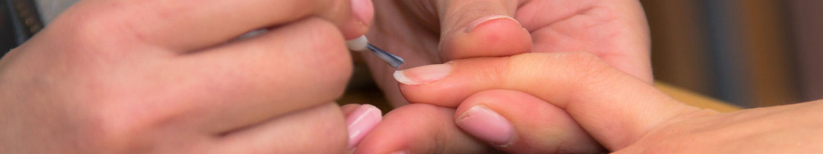 Les ongles en gel  sont plus sûrs et moins fragiles
